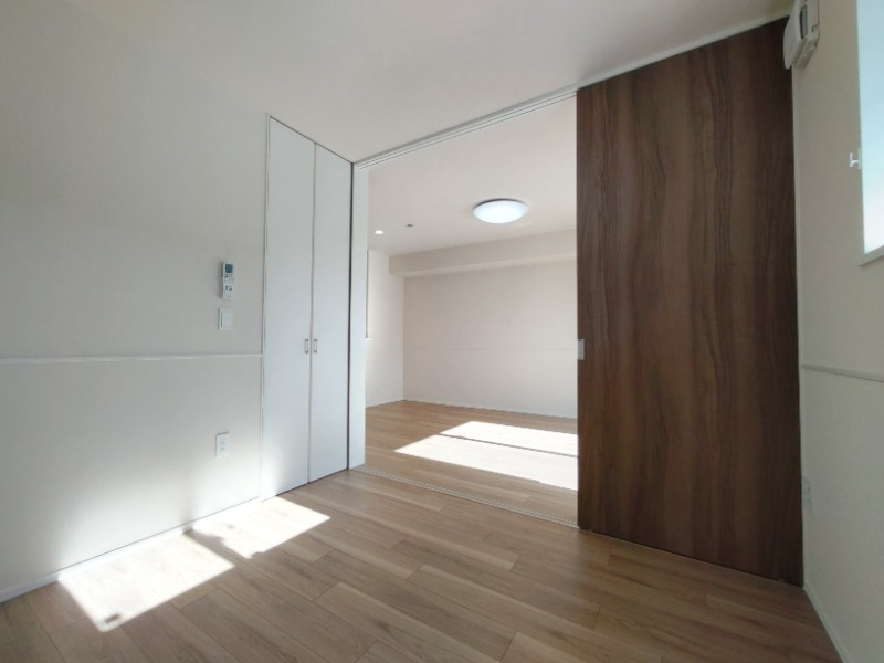 洋室が引き戸なので開けると開放的になります