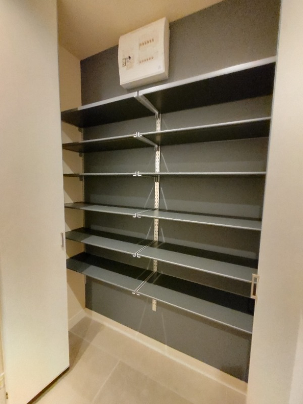 玄関収納も豊富にございます