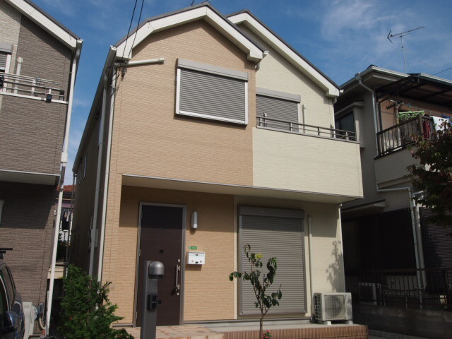 落ち着いた周辺環境にある戸建です