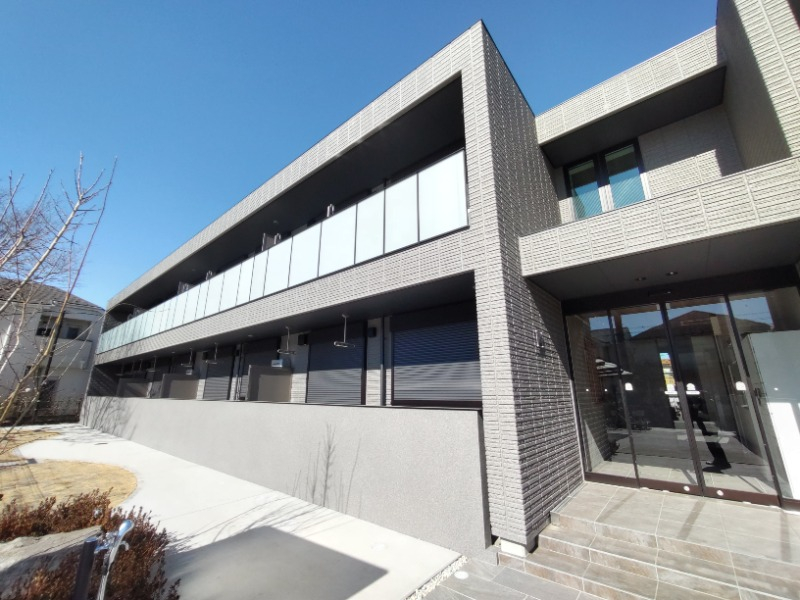 新築×外壁がタイル調で高級感◎