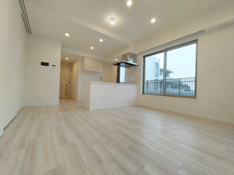 広さをかなり感じられる14帖超えのLDK