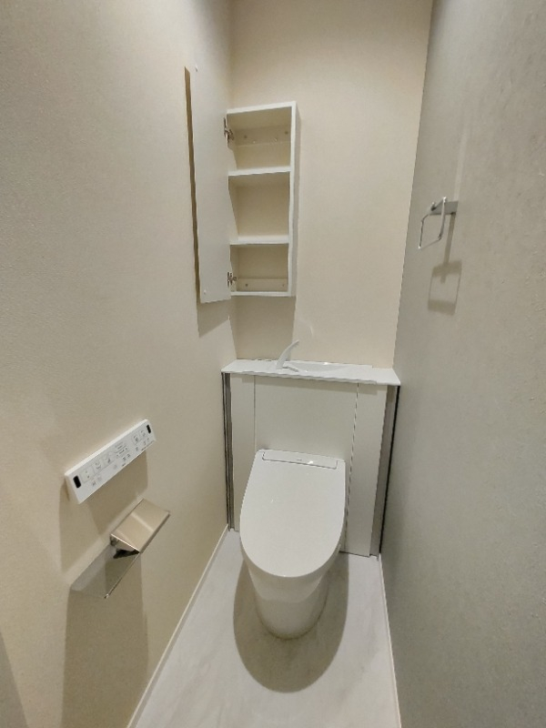 落ち着いた空間のレストルーム