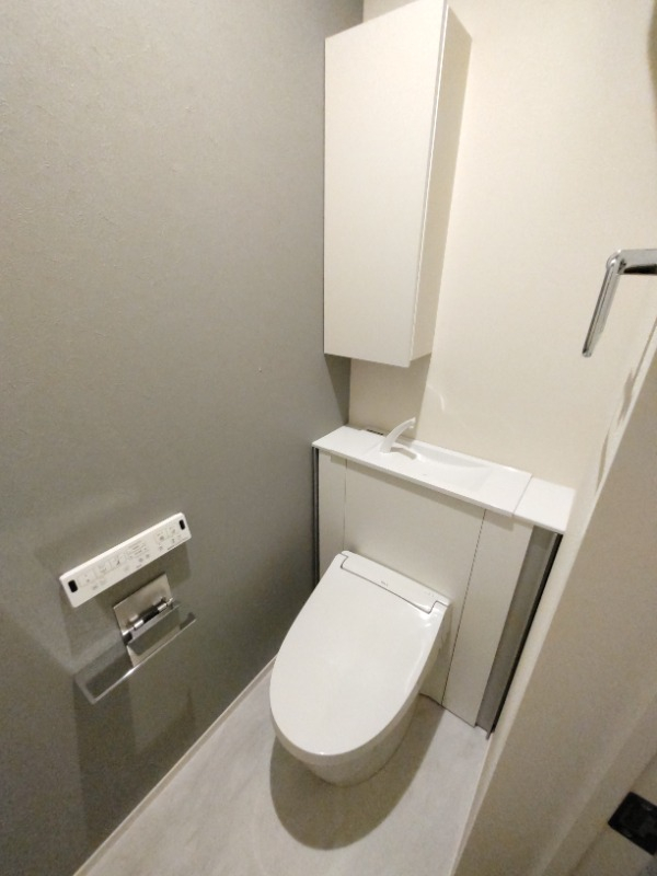 落ち着いた空間のレストルーム