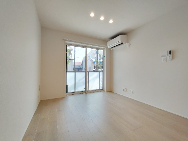 南向きのリビングで室内明るさ期待できそうです