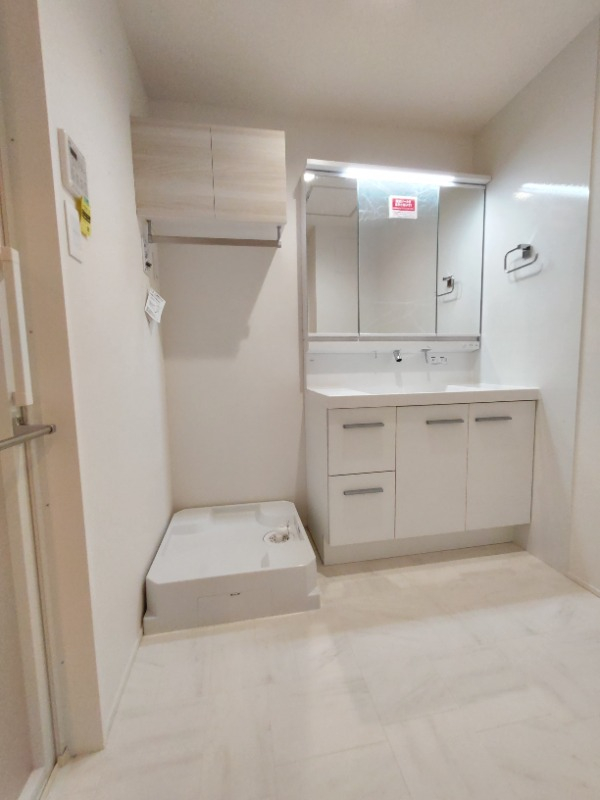 独立した洗面台は嬉しい設備ですね