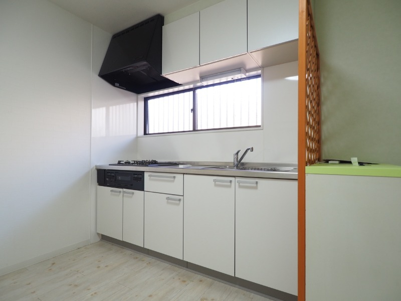 キッチンには窓があり換気もしっかりできます