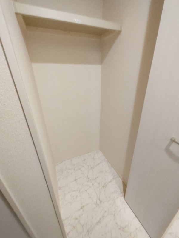 廊下の収納です