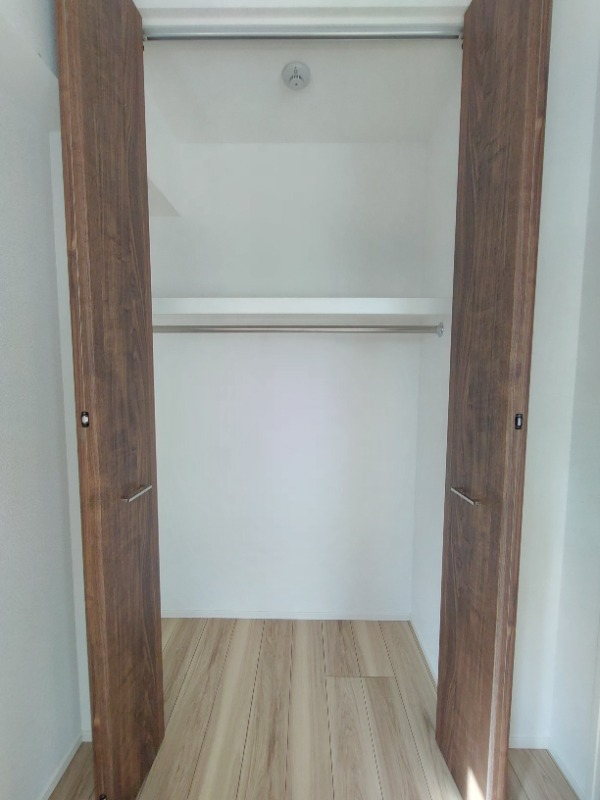 ベッドルームにクローゼット完備