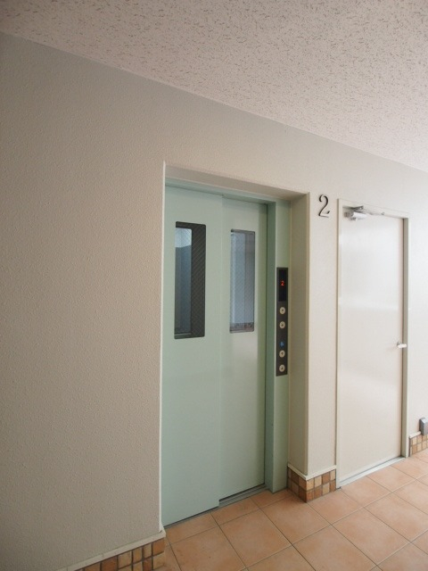 エレベーター付きでお引越しもしやすい