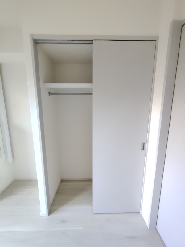 二段で高さのあるクローゼット