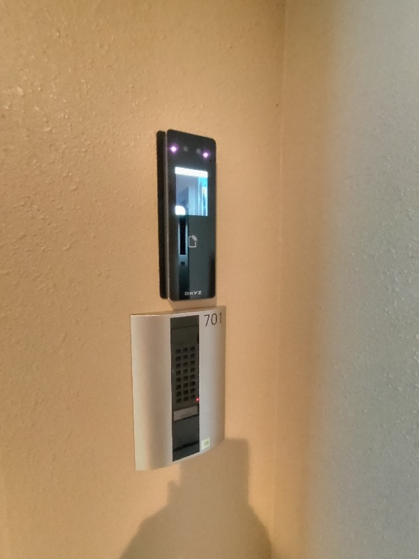 ※参考写真：顔認証システムでカンタン解錠　