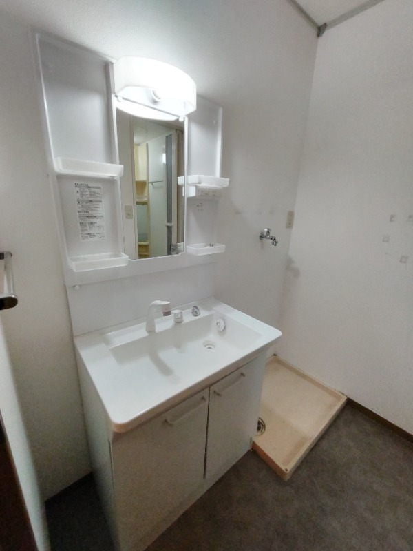 独立洗面台はシャンプードレッサー