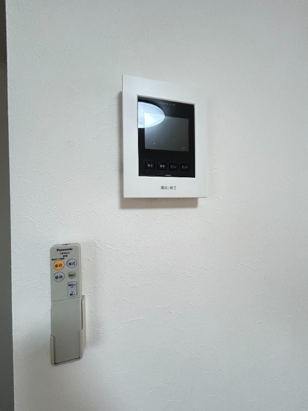 モニターホン付きで来客時も安心です。