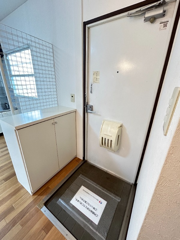 シューズBOXがあるので靴もしまえます。