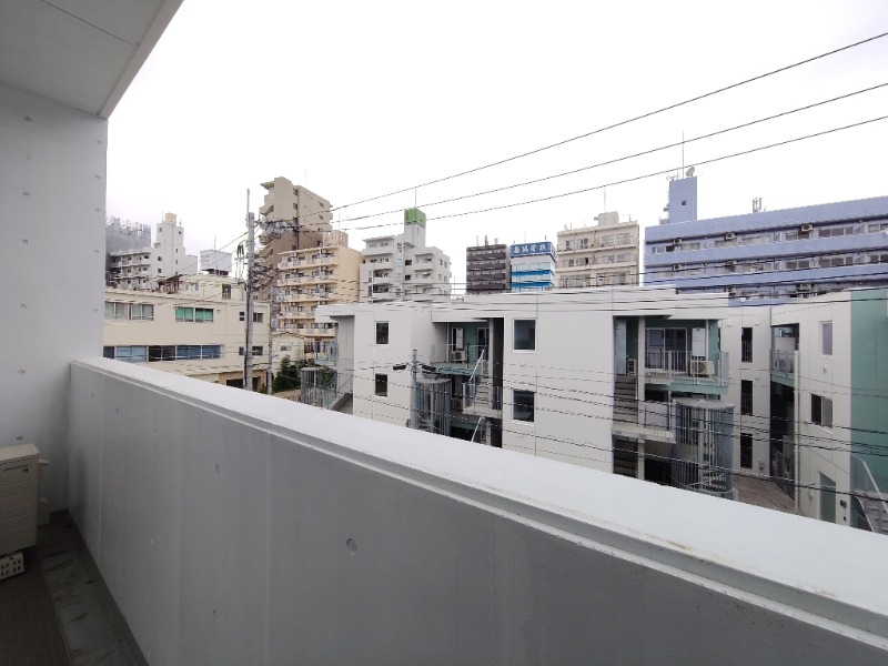 広さ十分のバルコニー