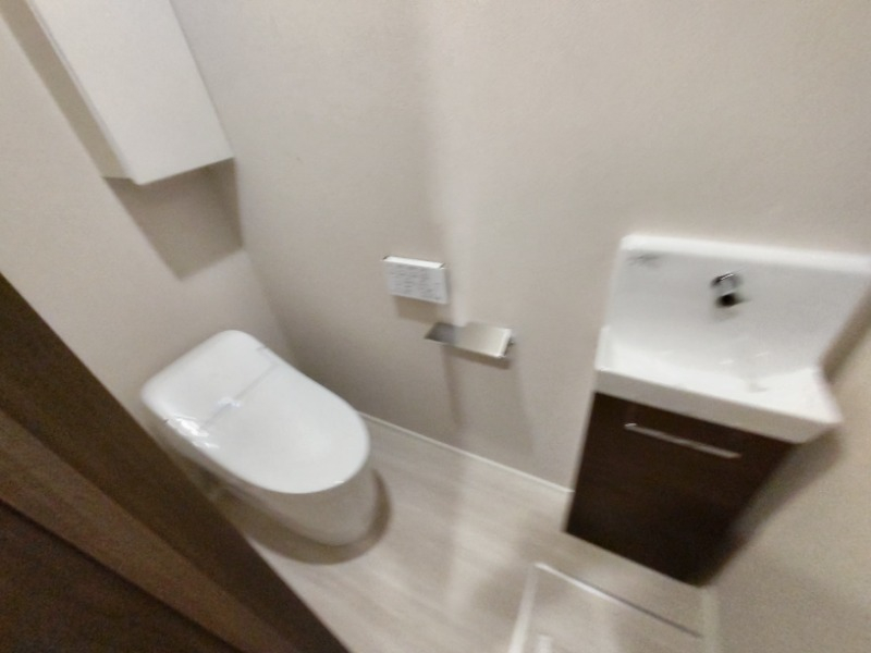 手洗い場完備のトイレ