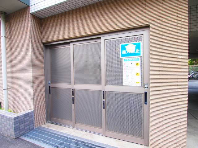 入居者専用のゴミ集積所。