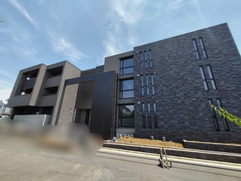 エントランス側の外観です