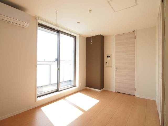 洋室は６帖以上あるので広いです。