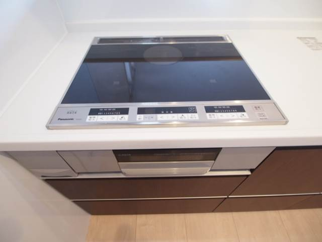 お手入れ簡単なIHコンロです