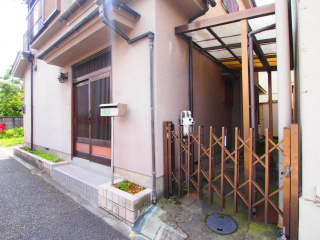 玄関まわりも広くてすっきり
