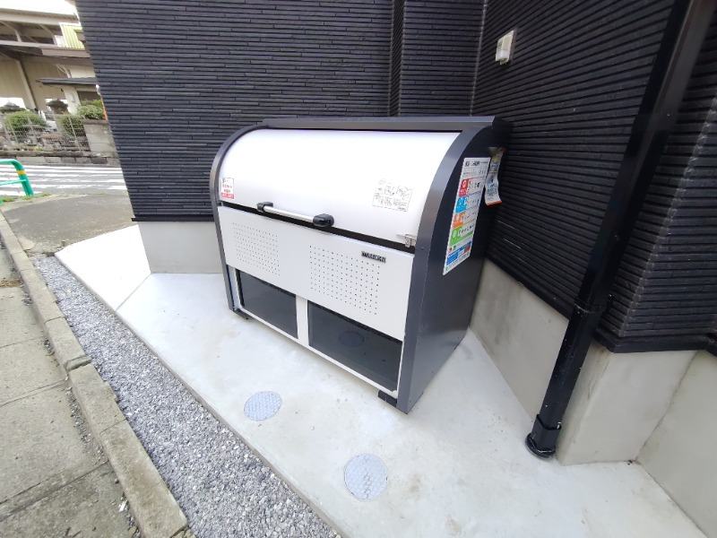 敷地内ゴミ置き場