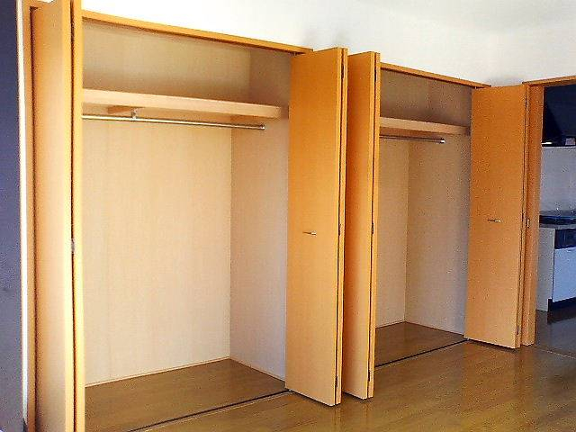 収納は大容量 ※別部屋参考写真