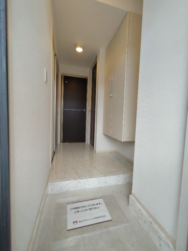 奥行きのある玄関 ※別部屋参考写真