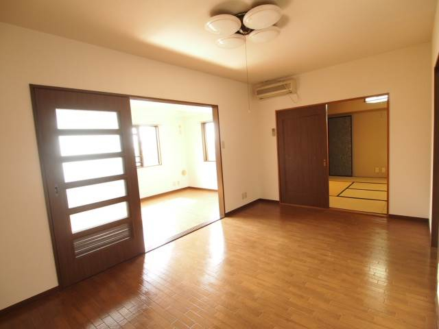 広々としたLDK 別部屋参考写真