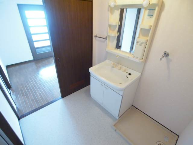 洗濯機置き場も洗面所にあります 別部屋参考写真