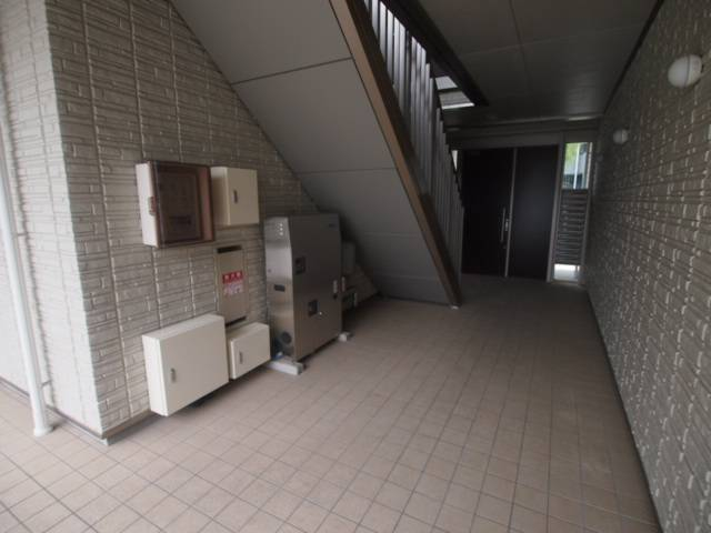 エントランス内もゆったりとした空間