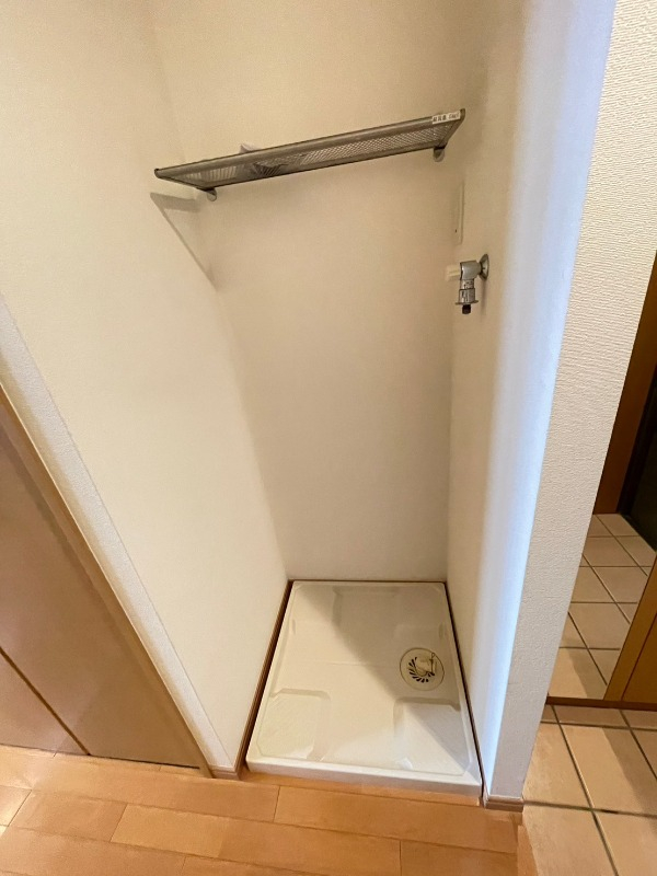 防水パン付きの洗濯機置場