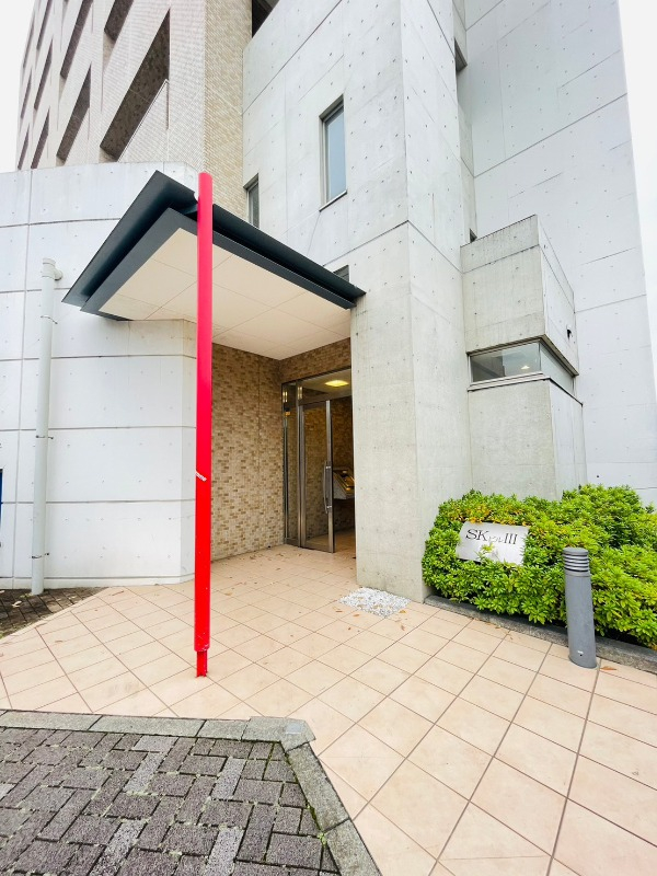 エントランスもおしゃれな雰囲気
