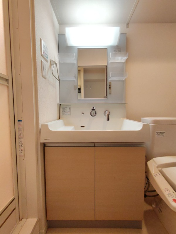 独立洗面台 ※別部屋参考写真