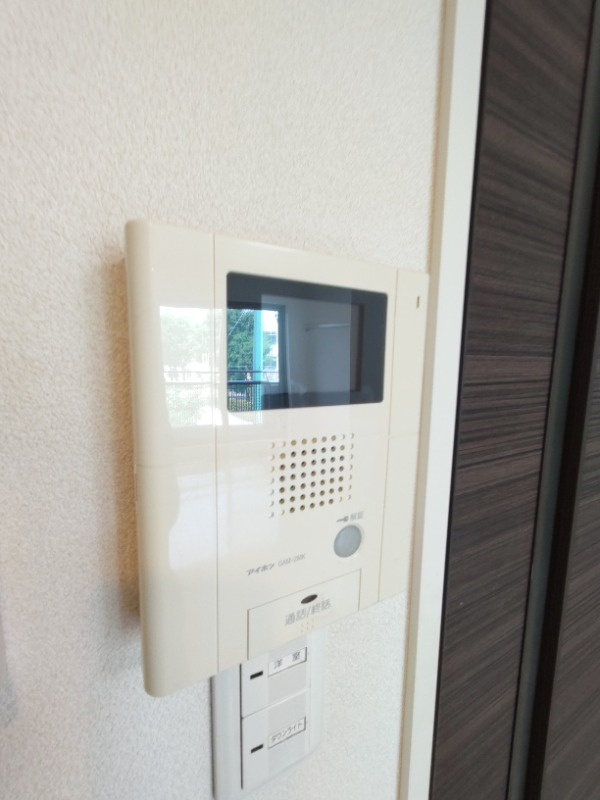 テレビ付きモニターフォン ※別部屋参考写真