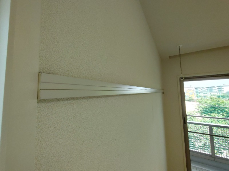 ピクチャーレールつき ※別部屋参考写真
