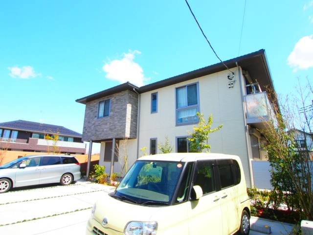 開放的な敷地。セコム搭載の安心物件です。