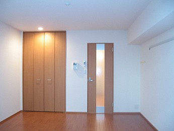 室内(別の部屋の写真です)