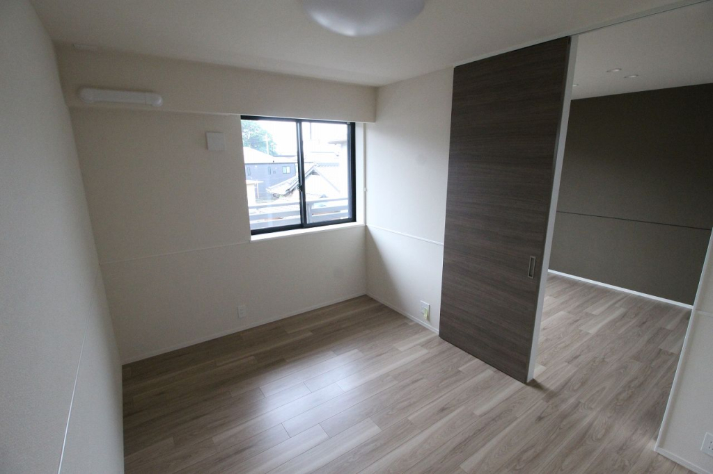 同物件、別の部屋の写真です