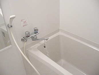 浴室(別の部屋の写真です)