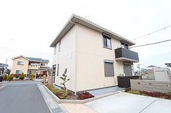 外構も綺麗なシャーメゾンガーデン仕様