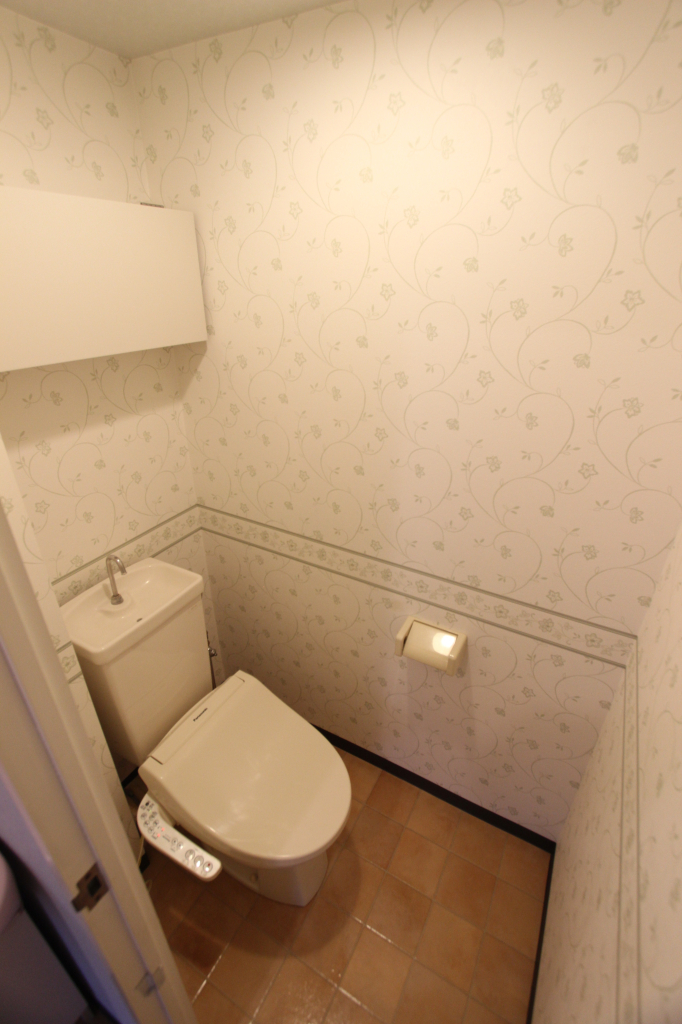 温水洗浄暖房便座完備♪