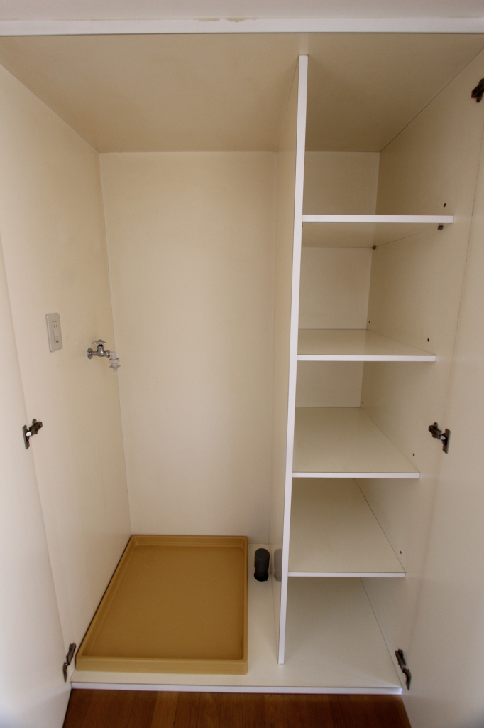 洗濯機置き場・収納