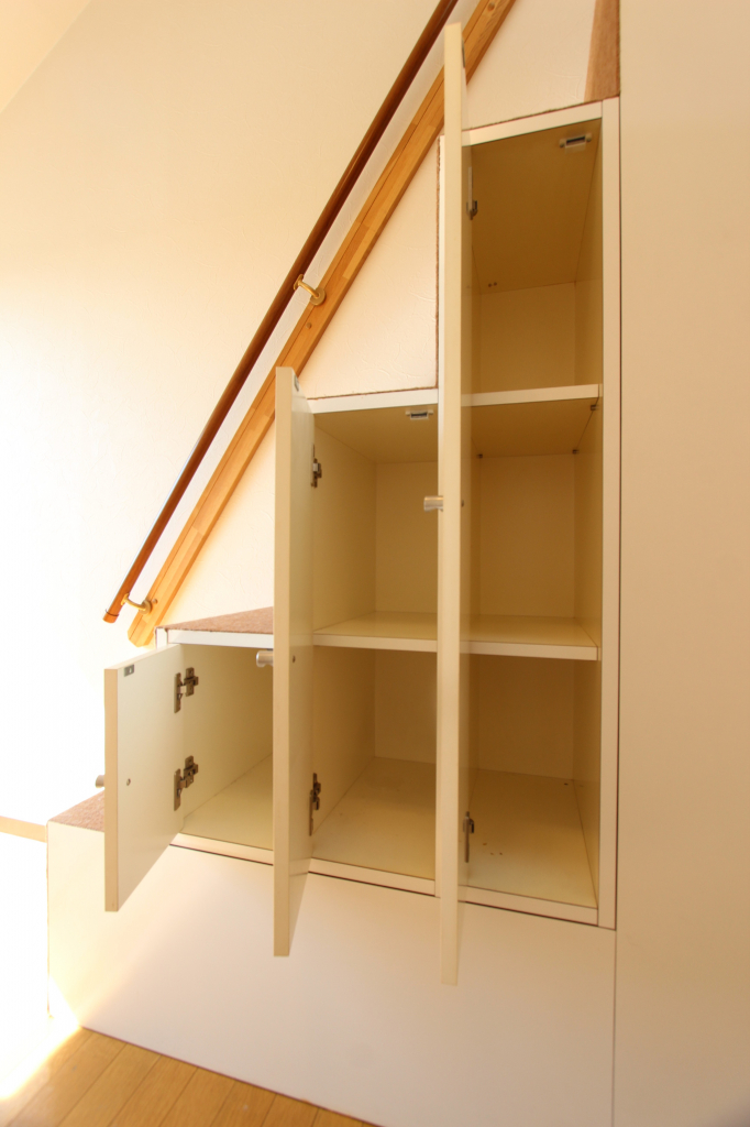 階段下収納