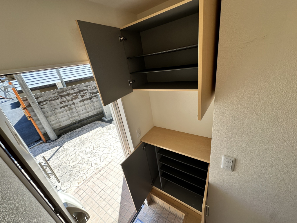 容量も多い下駄箱付き