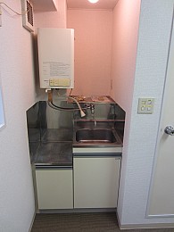 ミニキッチン（電気温水器付）