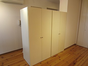 これが移動式スツール。置き方次第でお部屋のレイアウトに利用できます。