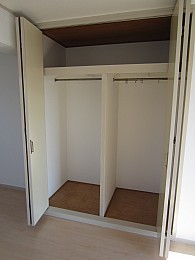 クローゼットの収納もたっぷりです