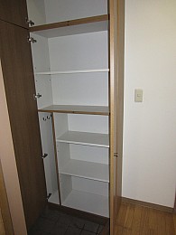 たっぷりサイズのシューズボックス