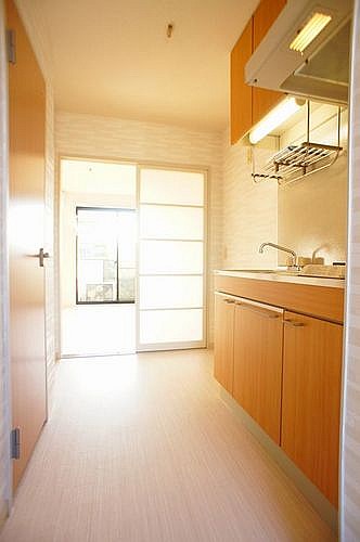 同間取別部屋の室内写真です